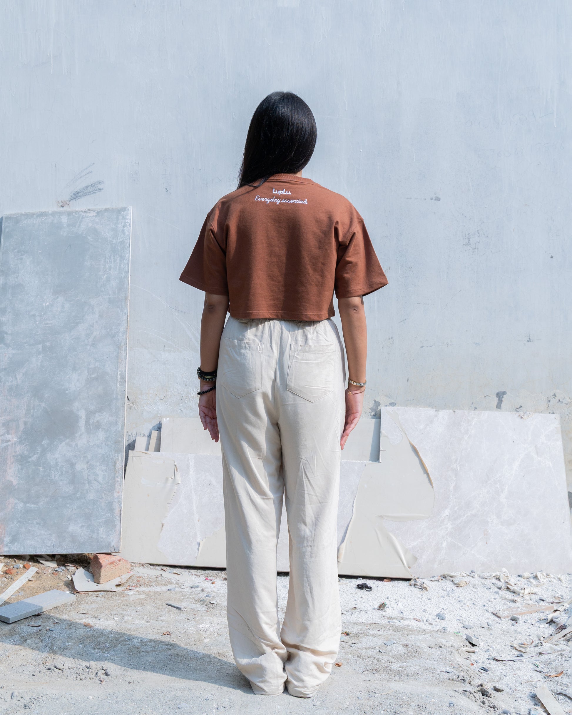 breathe crop | brown