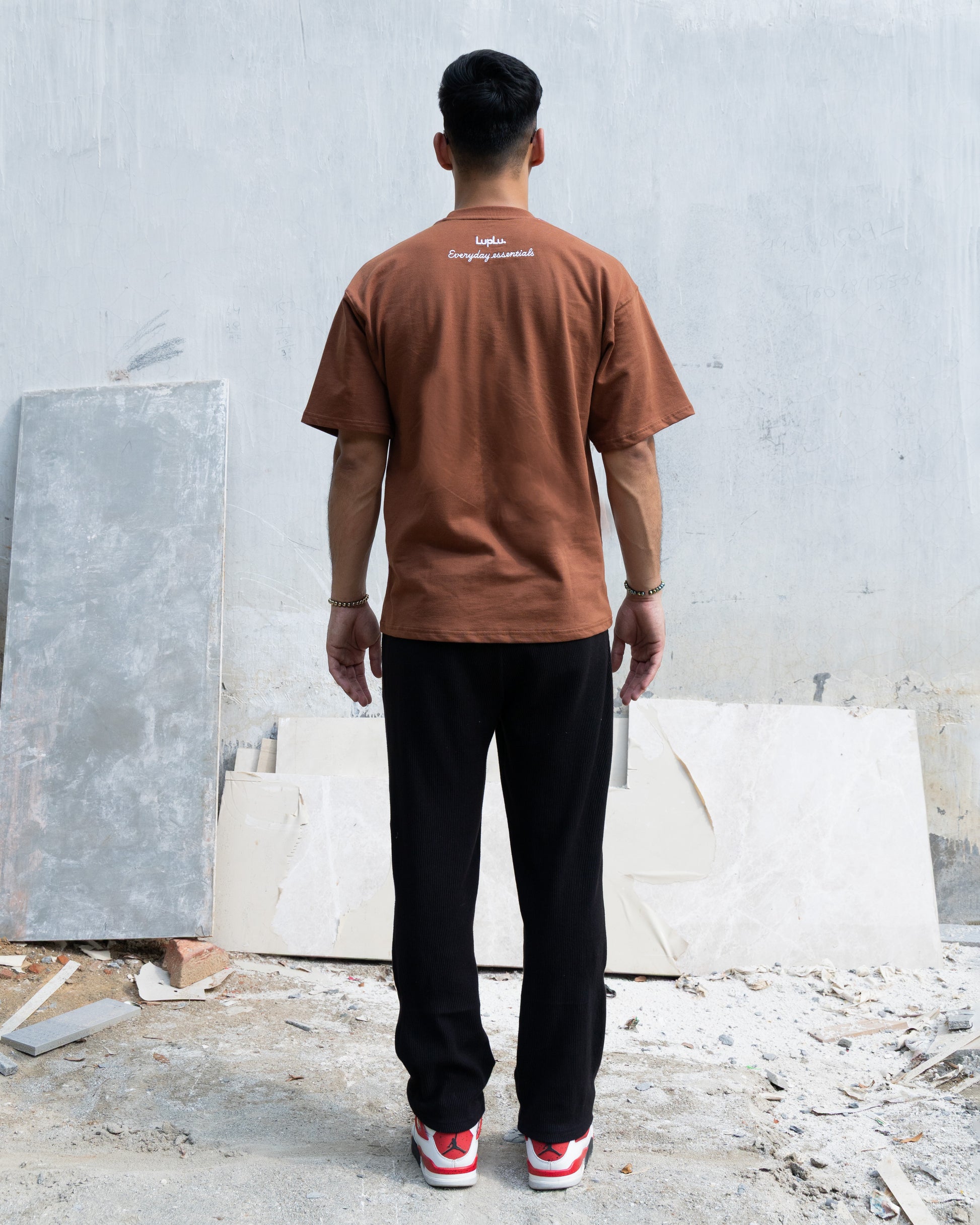 all day tee | brown