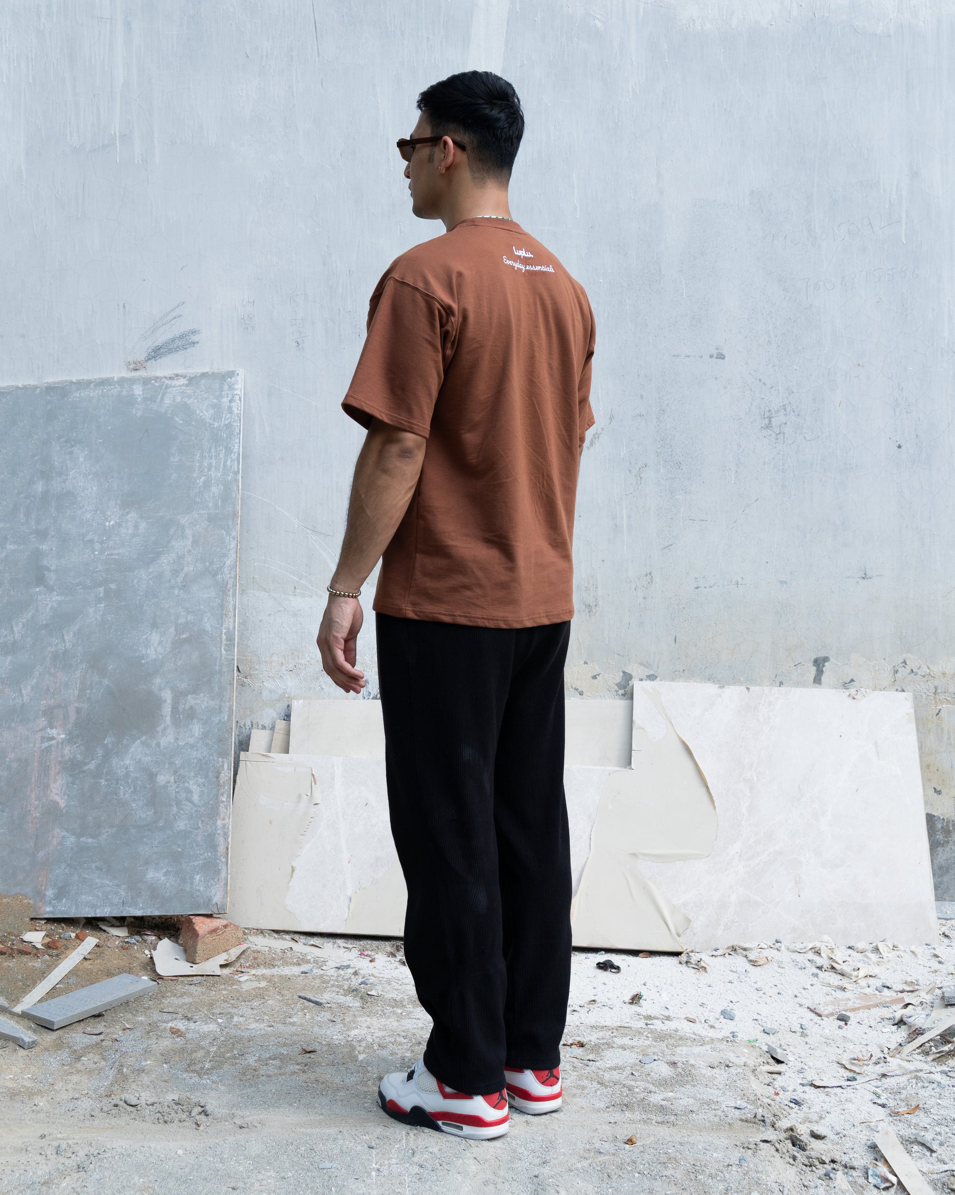 all day tee | brown
