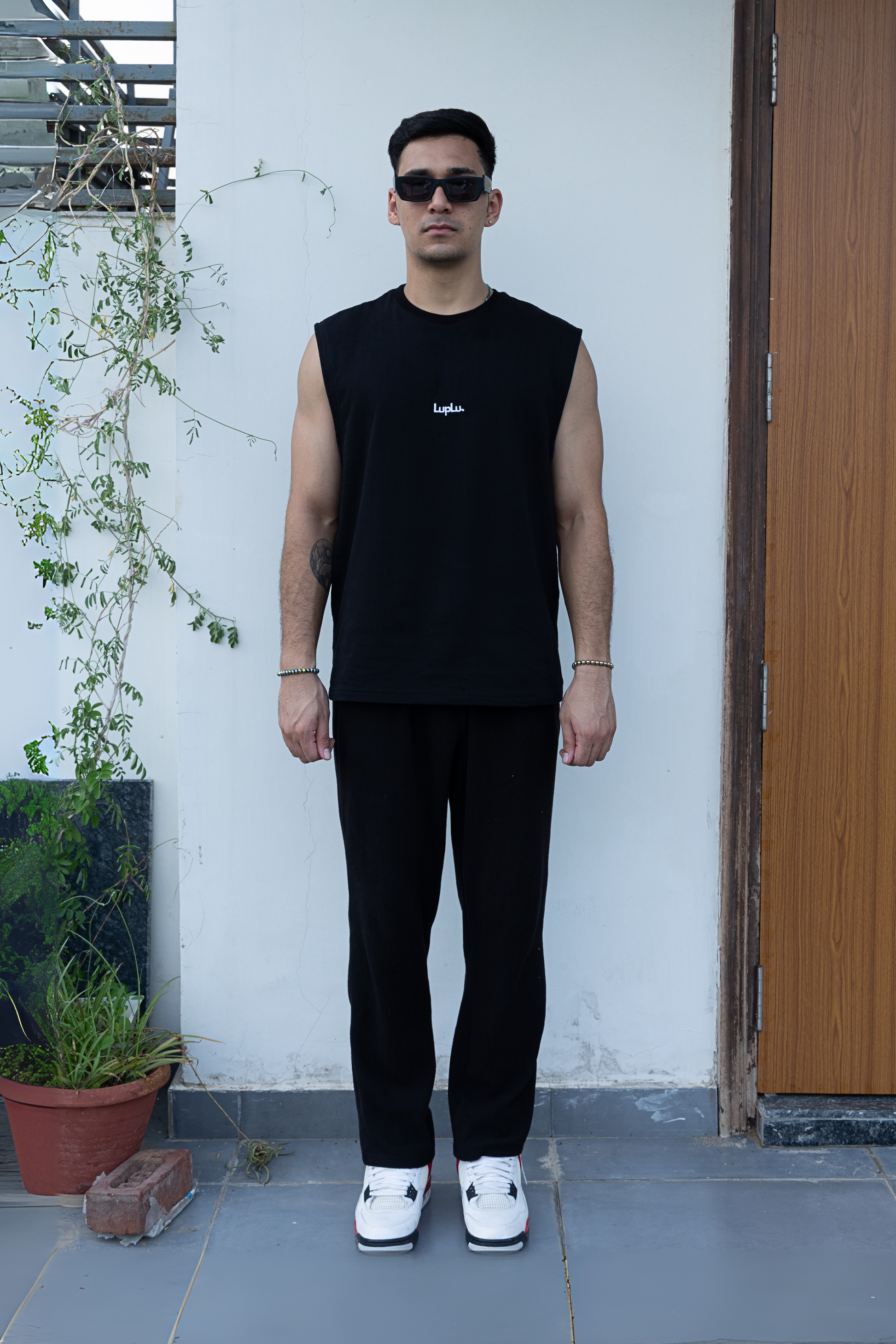 core cut | black